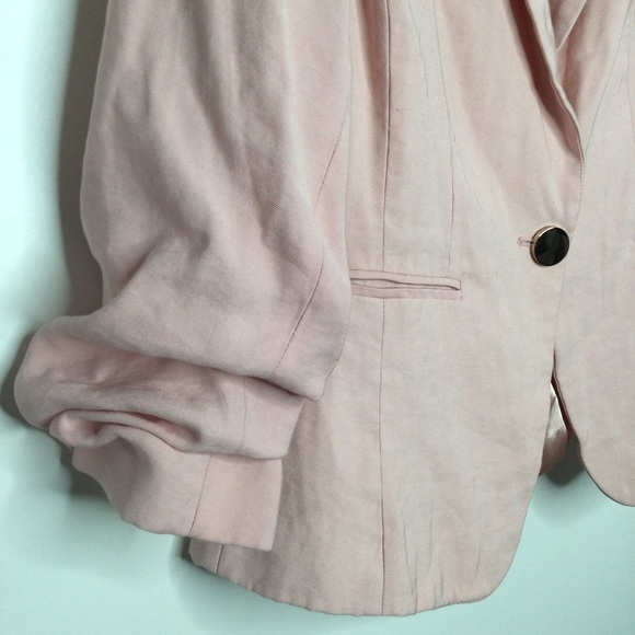 L’ATISTE Blazer Single Gold Button Ruched Sleeve Pink Size Medium - Picture 2 of 6